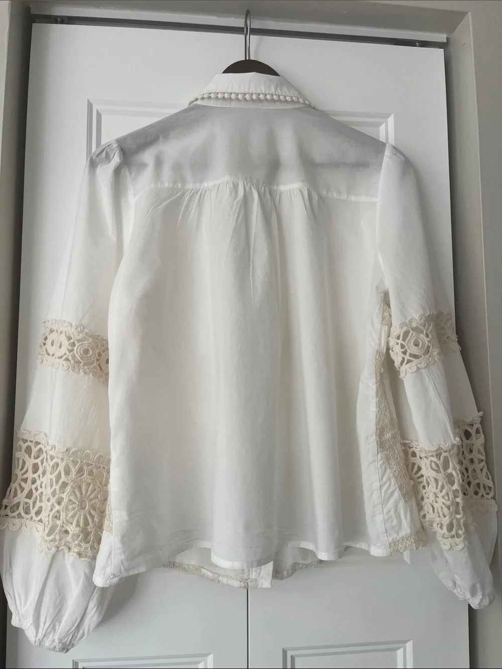 Seek the label Blouse - Picture 12 of 14